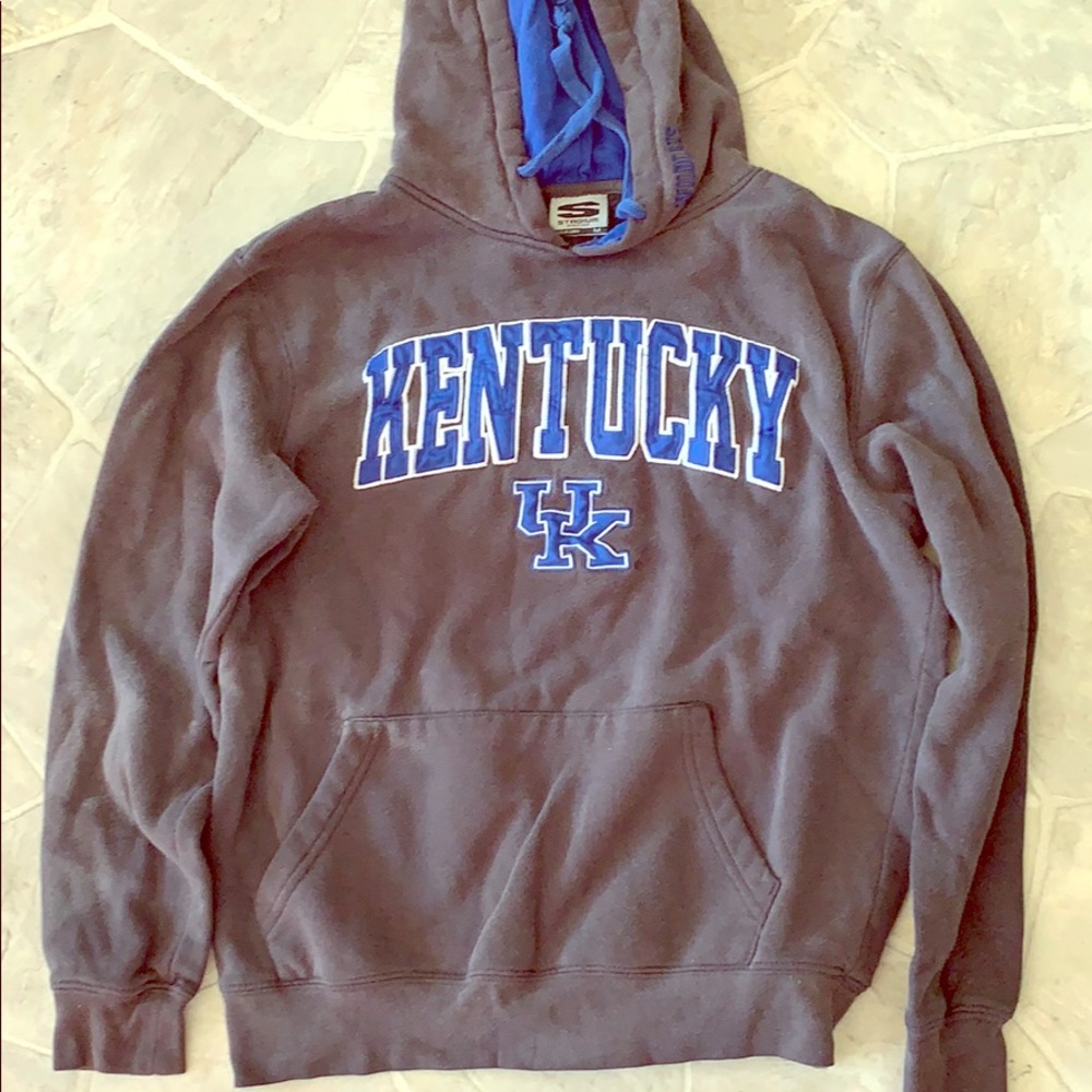 💥FLASH SALE 💥 TWO UNIVERSITY OF KY SWEATSHIRTS!
